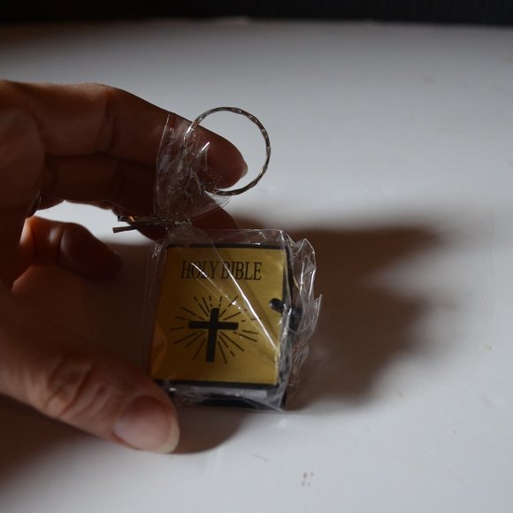 Key Chain Miniature Book Holy Bible with Text Readable Golden 1.75x1.25x0.25' - Picture 9 of 10